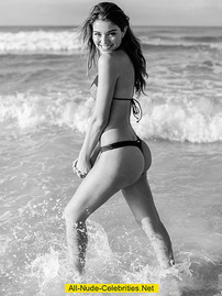 Daniela Lopez Osorio In Sexy Bikini Collection