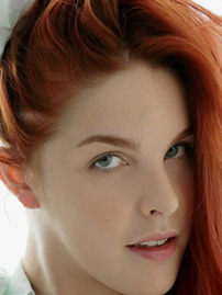 Sexy Redhead Girl Serena
