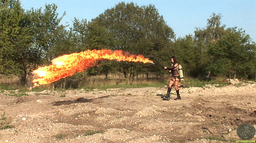 Veronica Flamthrower 01