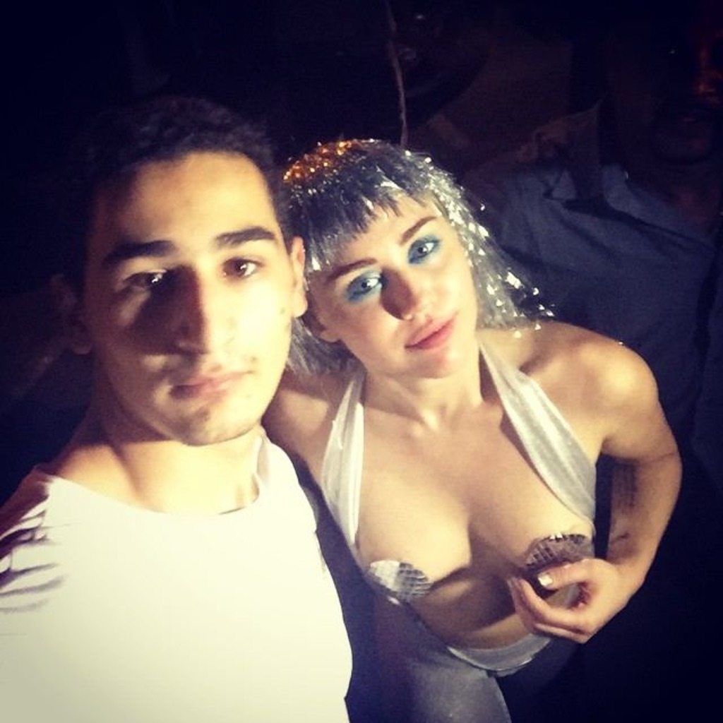 Miley Cyrus Hot Celebrity 04