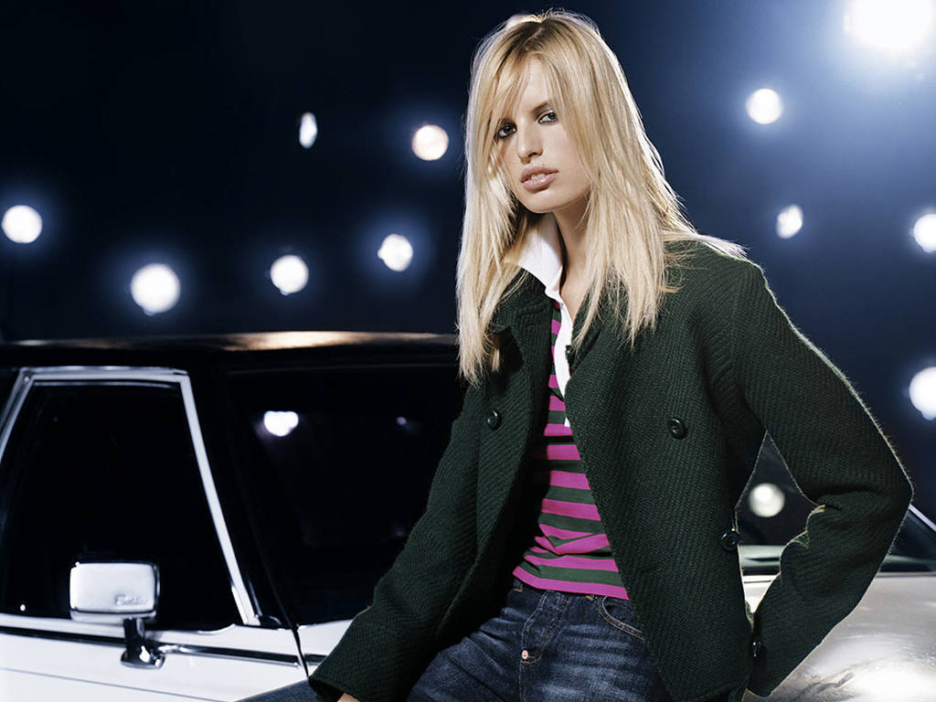 Hot Celeb Karolina Kurkova 06