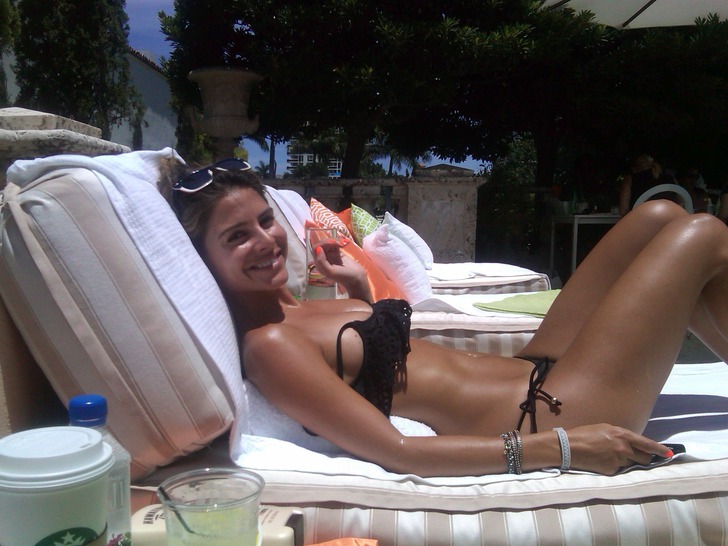 Maria Menounos Sexy Celebrity 09