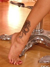 Verona - Sexy Long Legs