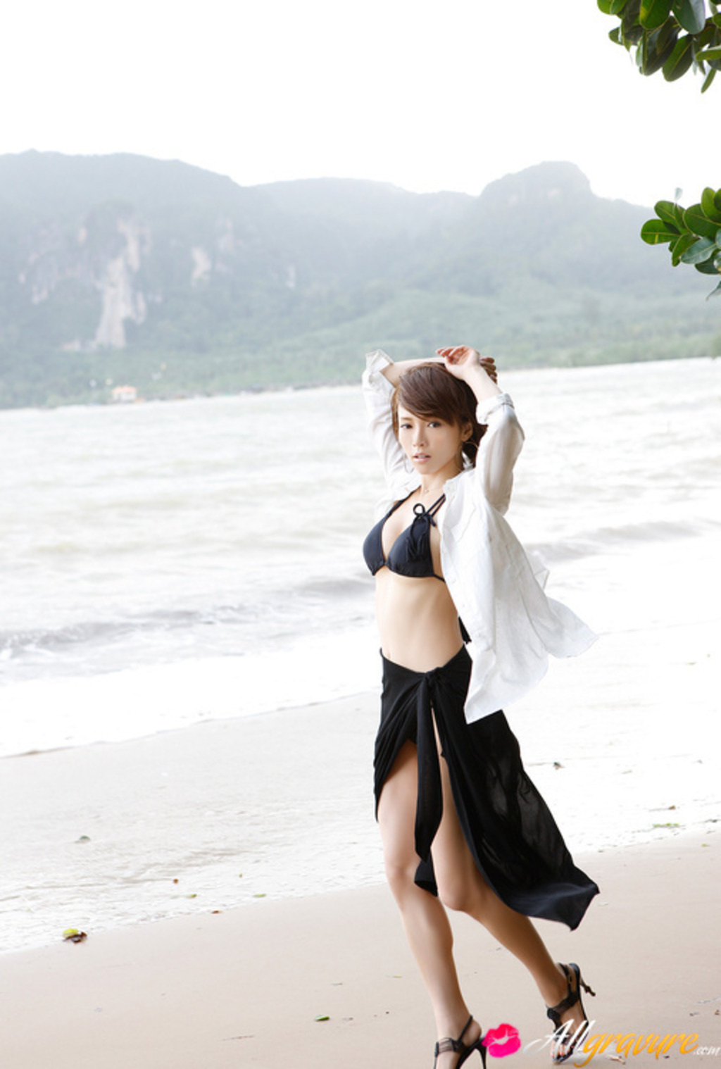 Yumiko Shaku Over My Heart 04