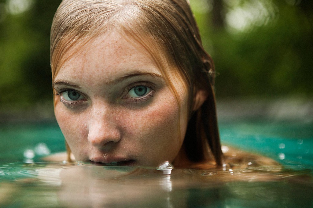 Erotic Babe Elsa Hosk Showing Off Naked Tits 07