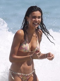 Hot Kelly Gale