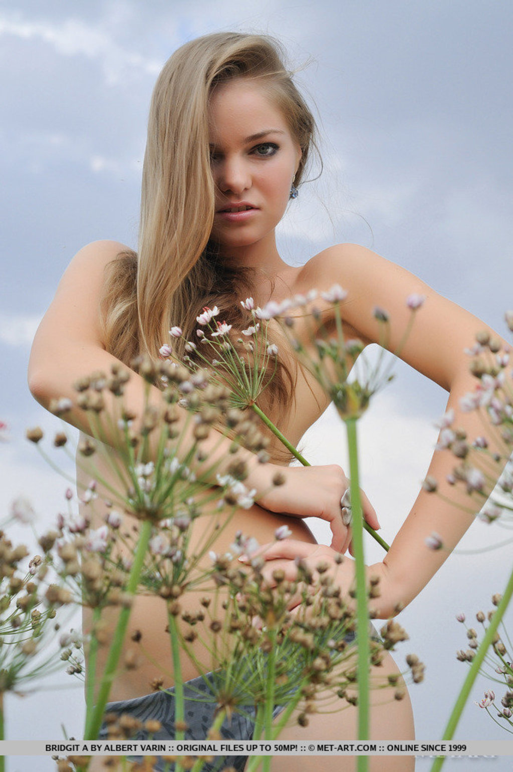 Bridgit Hot Girl Posing Nude In The Nature 13