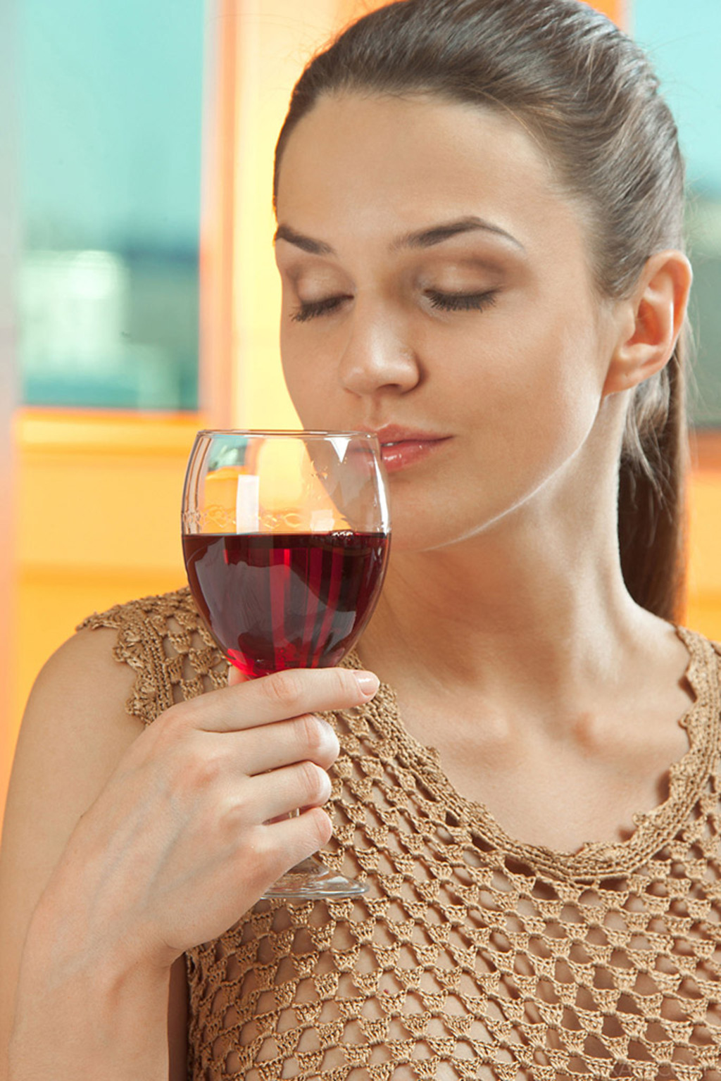 Vanda Bee Gorgeous Russian Girl Strips 00