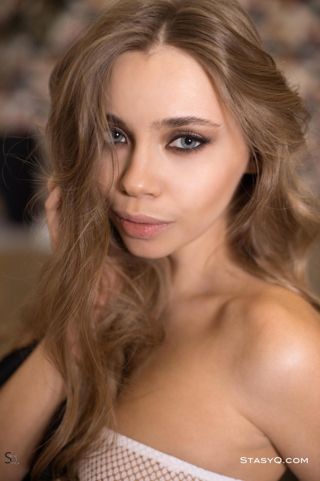 Gorgeous Anella 03