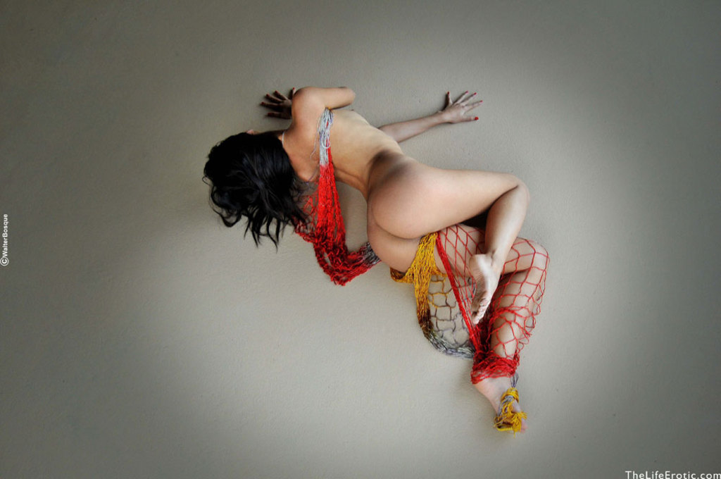 Tamara Hot Nude Babe In Studio 02