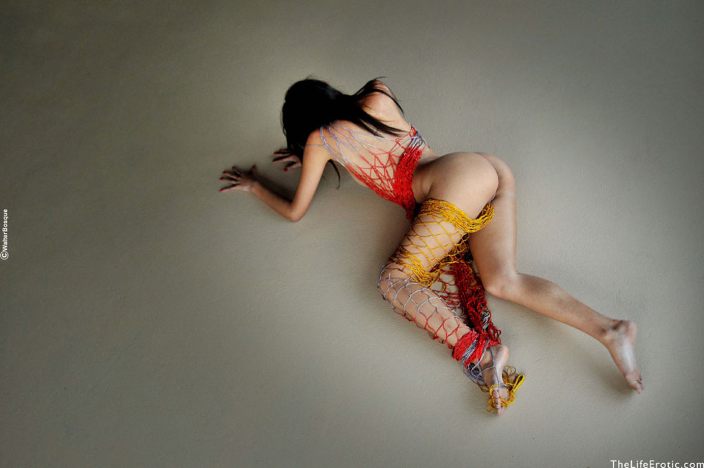 Tamara Hot Nude Babe In Studio 05