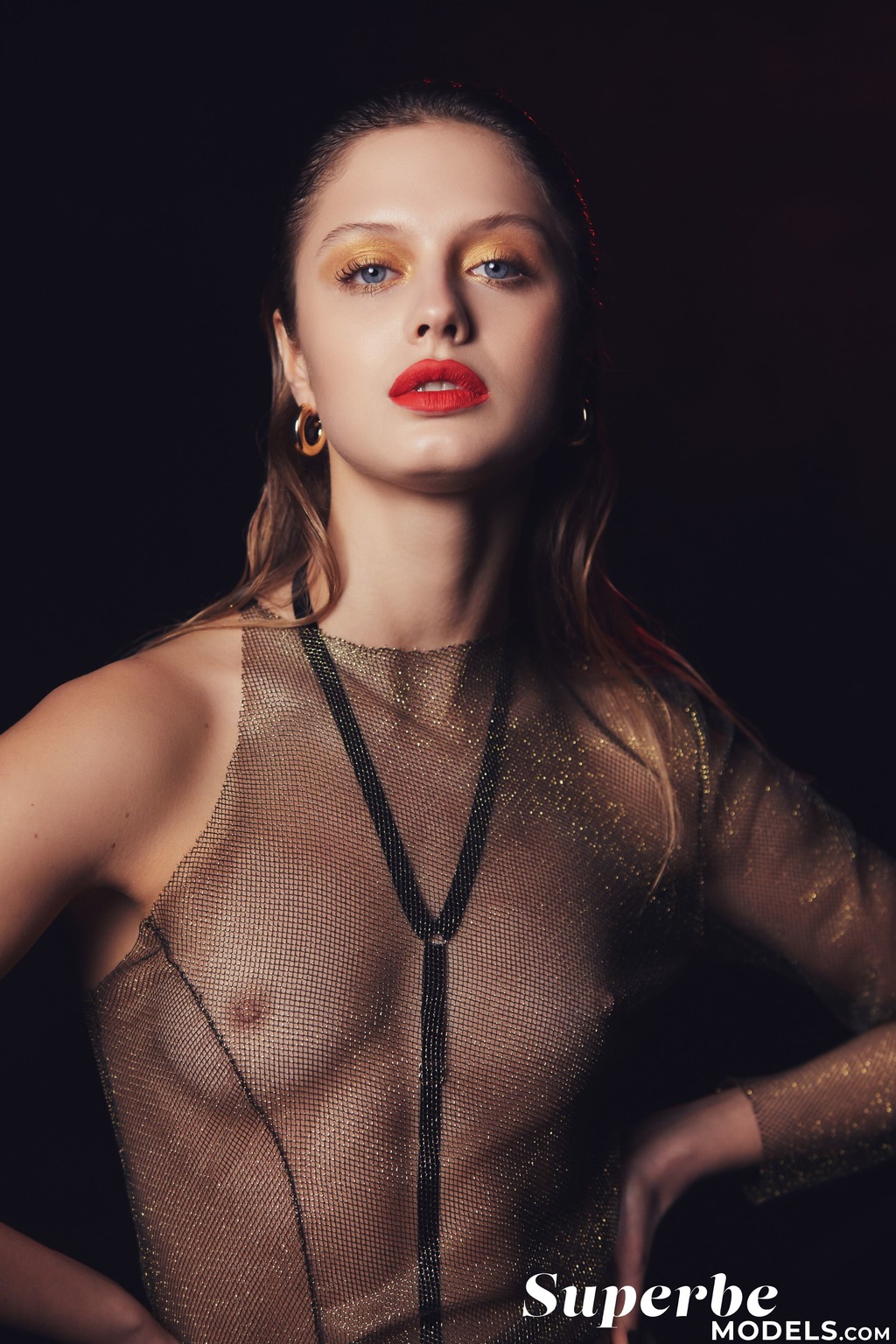 Smoke Bomb With Amelie Lou 00