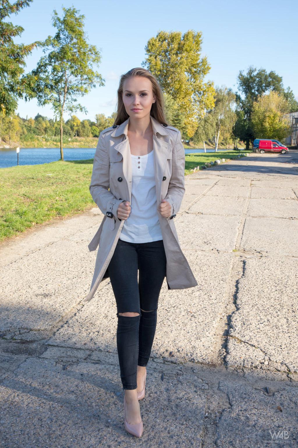 Stunning Angel B  00